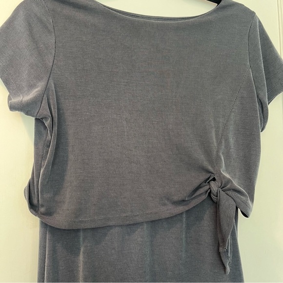 A Pea in the Pod Grey Tiered Textured Stretch Maternity Nursing Dress Size Small - Picture 4 of 8